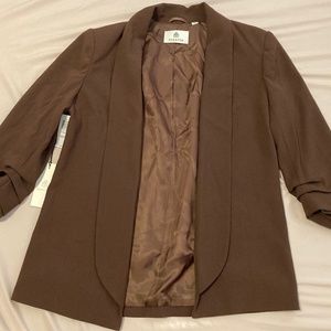 NWT Aritzia Babaton Force Blazer